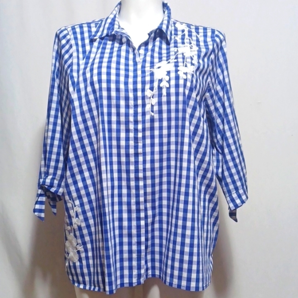 croft & barrow top size 2X in a beautiful blue and white striped